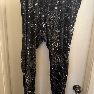 Torrid Black Celestial Print Leggings 4X